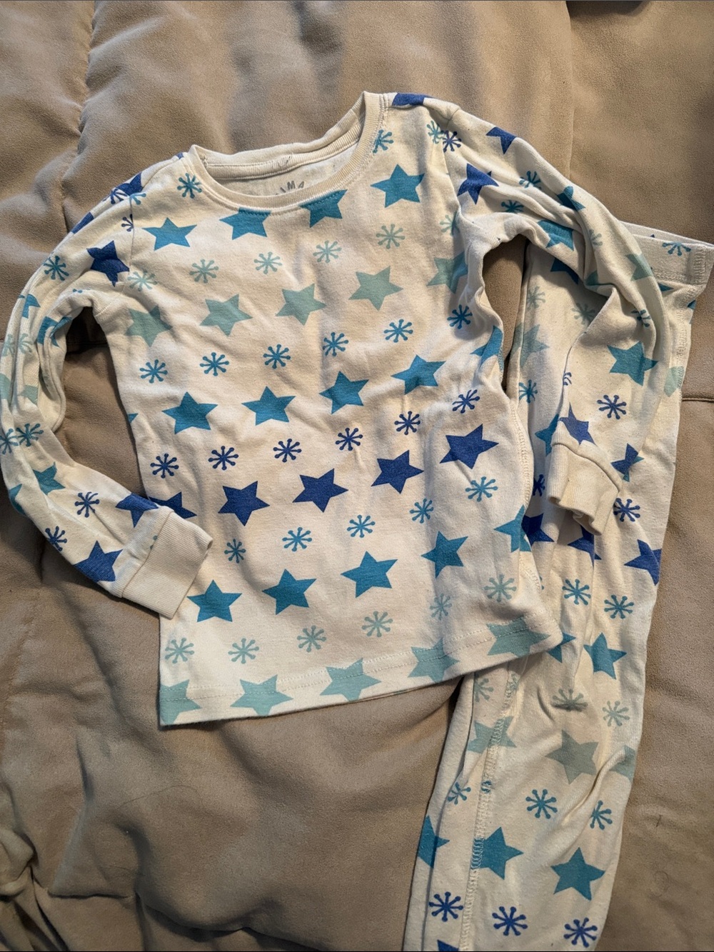 Primary Kids Star and Snowflake Pajama Set